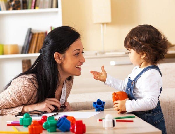 Cách chọn đồ chơi phù hợp với trẻ nhỏ