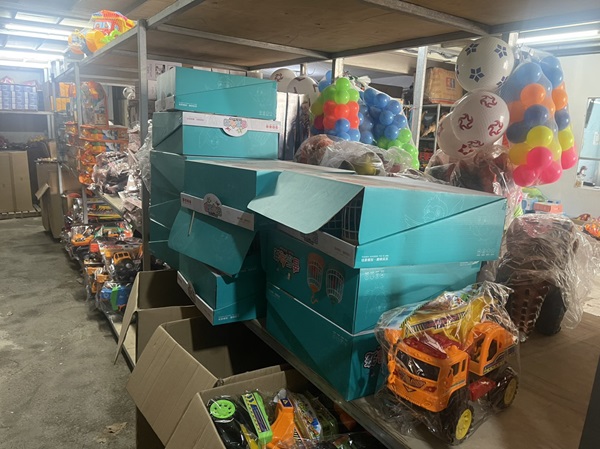 Mua đồ chơi cho bé trai 1 tuổi giá rẻ tại YENLINHTOYS