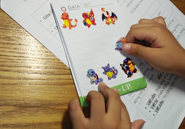 Chất DEHP từ miếng sticker ảnh hưởng đến cơ quan sinh sản của con về sau