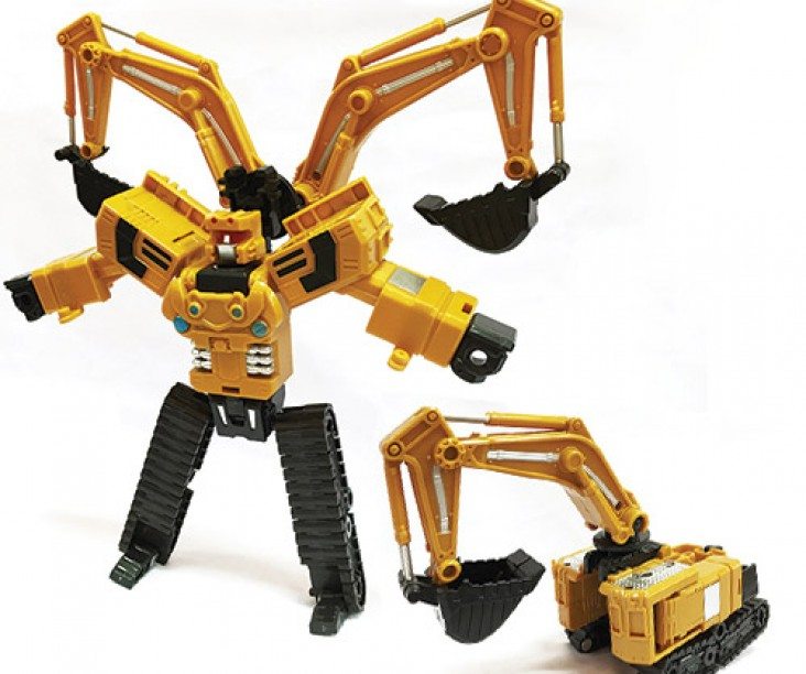 Ro-bot-bien-hinh-Hercules-8831A-1-732x612_1